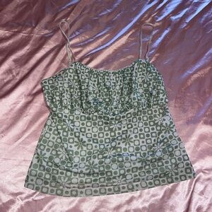 Green, flower power top! Removable straps